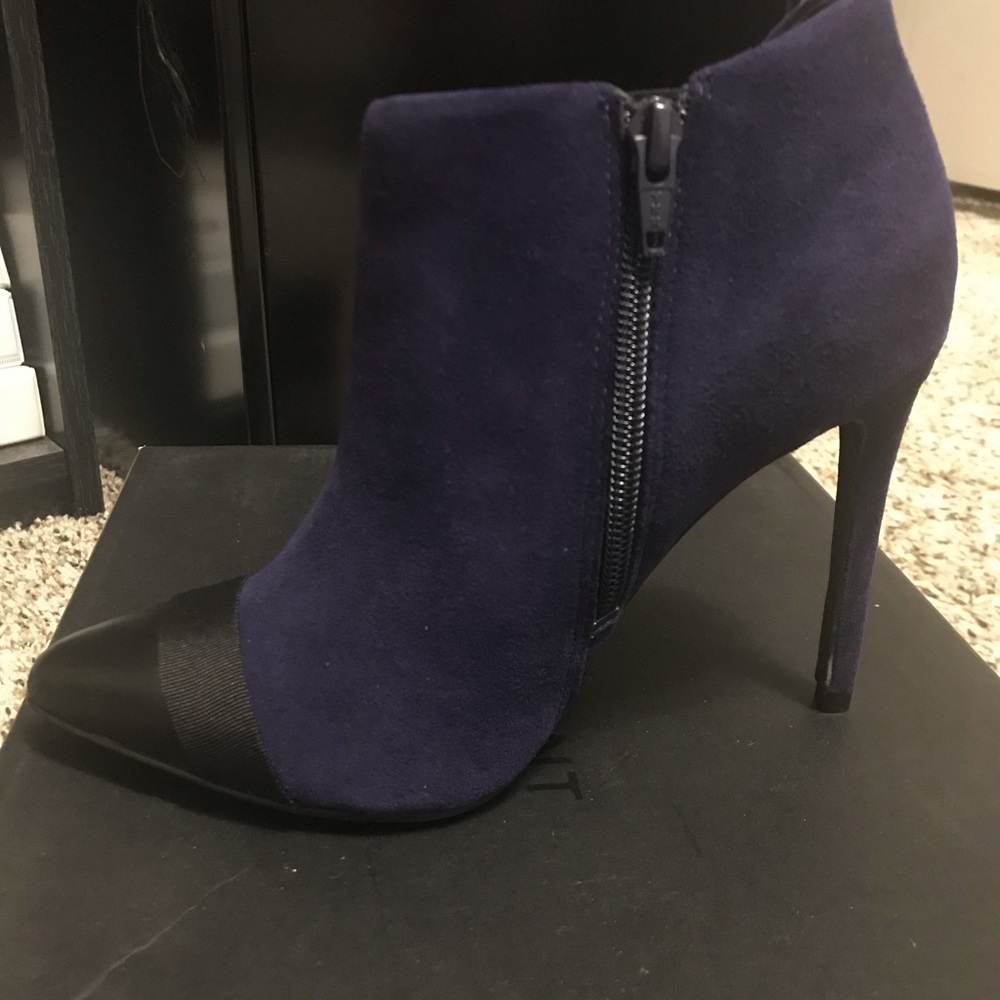 Never worn purple ankle heel bootie